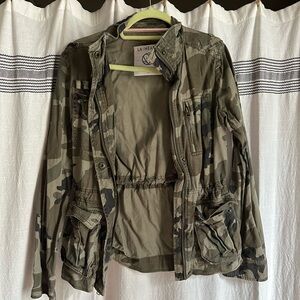 Camo cargo lightweight layering jacket - LA hearts - pacsun